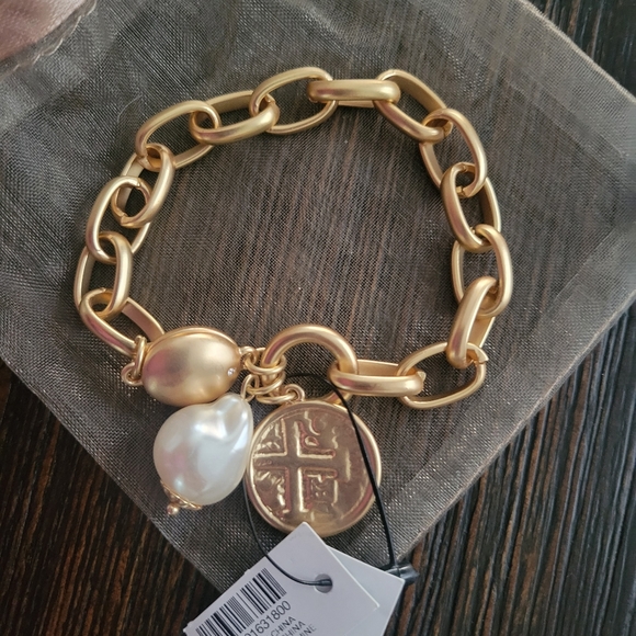 CHICO'S NWT Goldtone and Faux Pearl Magnetic Bracelet - Picture 3 of 6